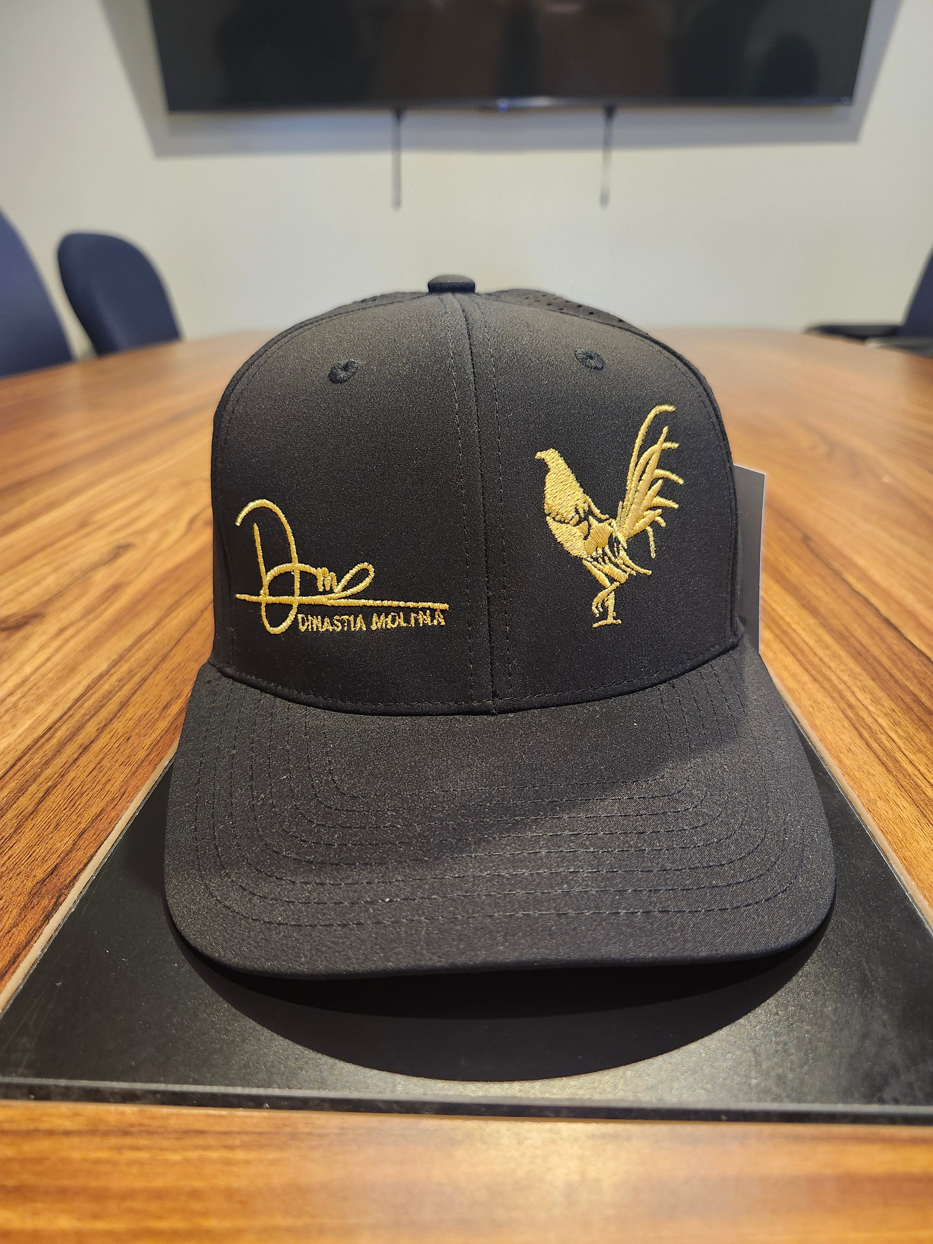 DM gallo dorado (sombrero)