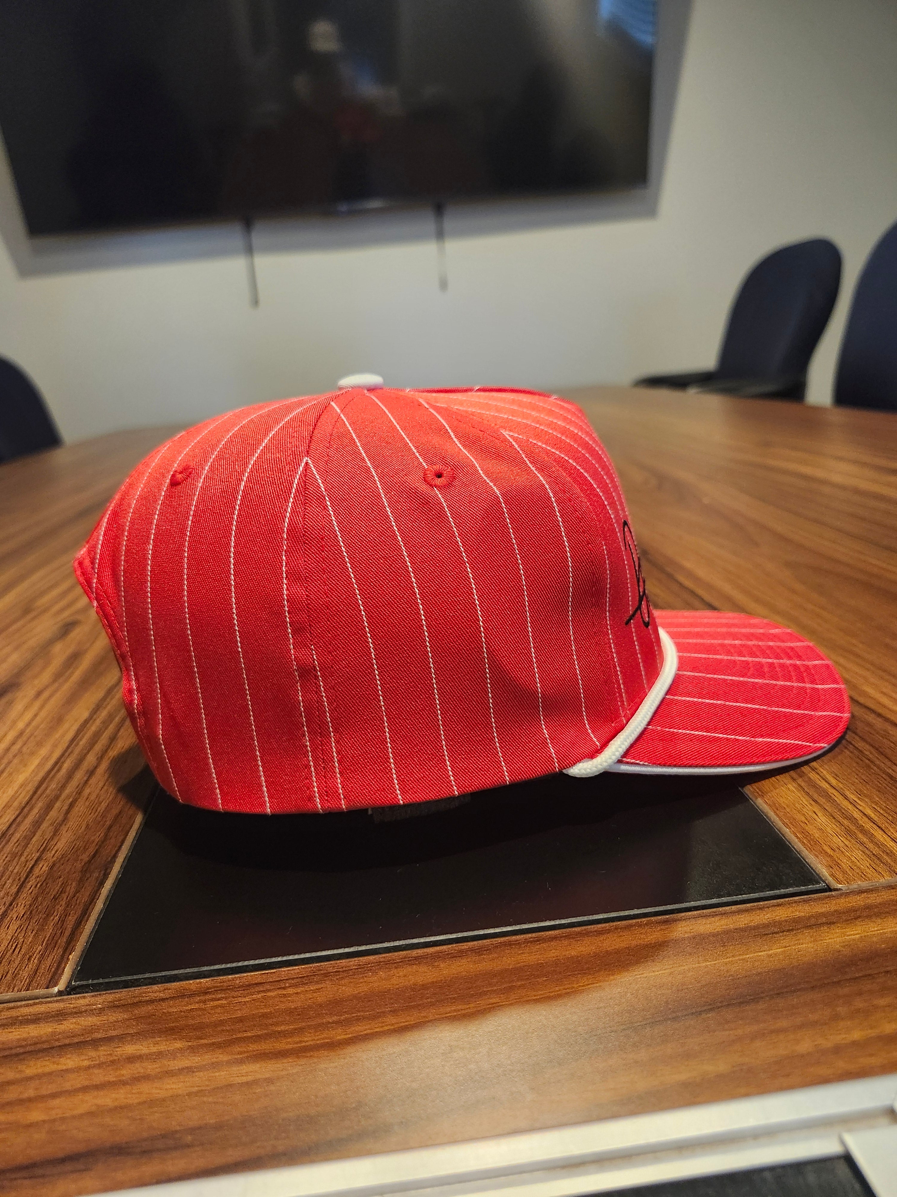 DM Burro // Gorra Roja Rayada